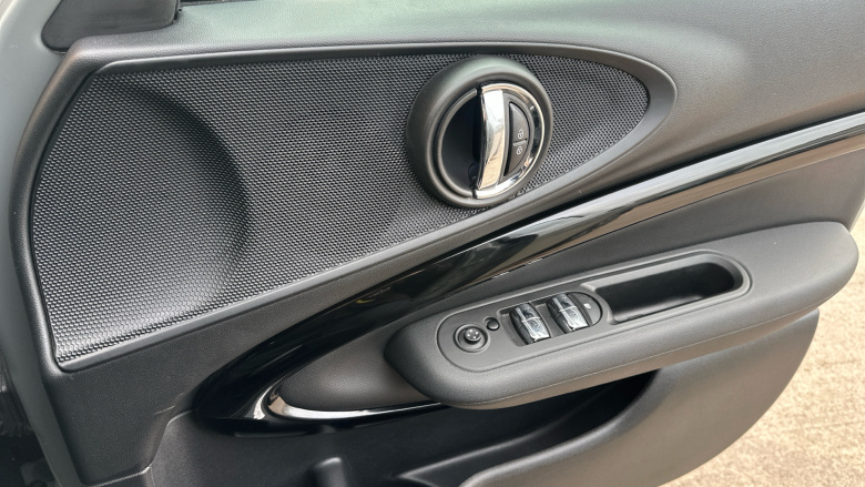 MINI Clubman 1.5 Cooper Sport 6dr Auto [Comfort/Nav+ Pack] Petrol Estate